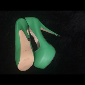 Shoes by LOSLANDIFEN